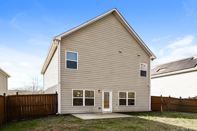 Building Photo - 194 Renford Rd