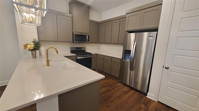 Building Photo - 2530 Campden Mews