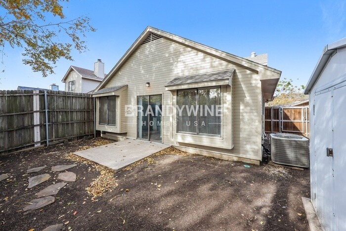 Building Photo - 926 Gable Ave