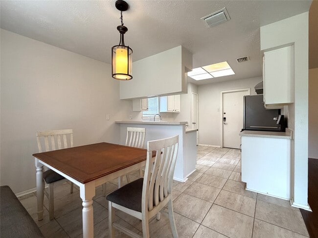 Building Photo - 22319 Merrymount Dr