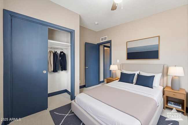 Building Photo - 1102 N April Cir