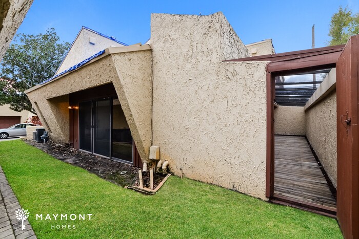 Building Photo - 25 Casarena Ct