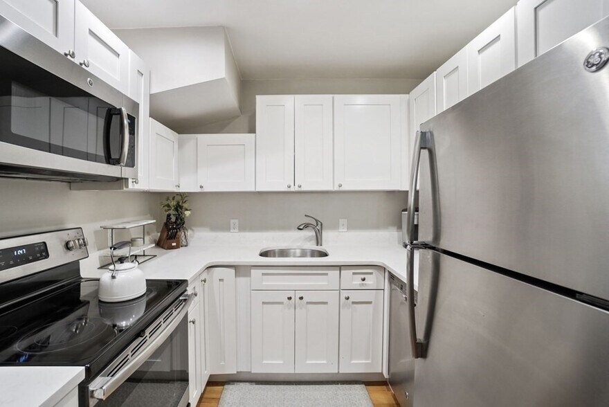 Building Photo - 138 High St