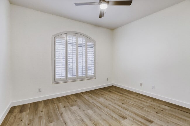 Building Photo - 16844 N 98th Pl