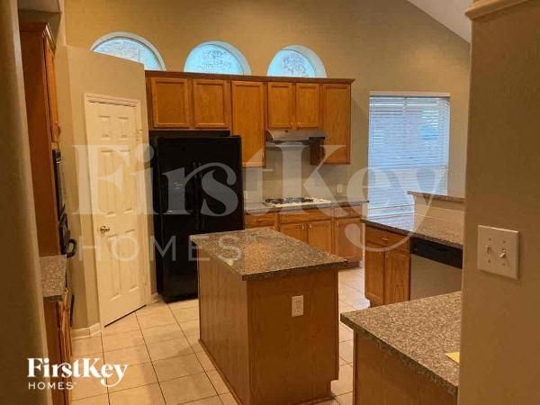 Building Photo - 1714 Mustang Crossing