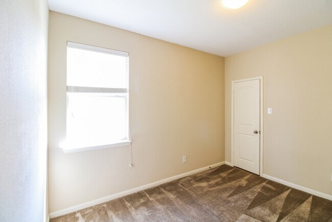 Building Photo - 4127 Barossa Valley Ln