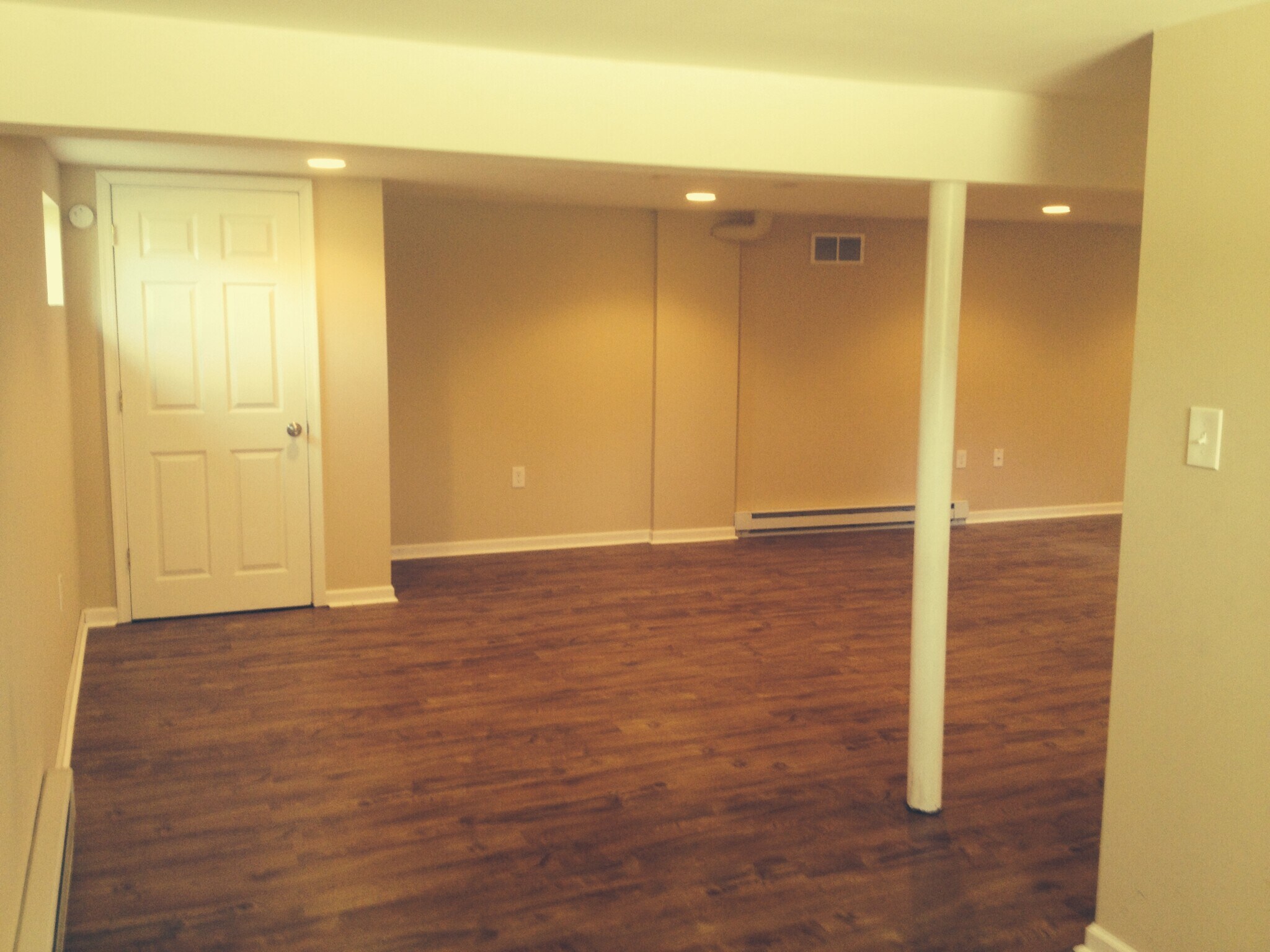 Building Photo - 2037 Terrace Drive