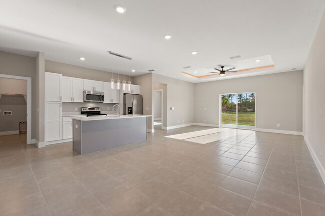 Building Photo - 361 Begonia Ct