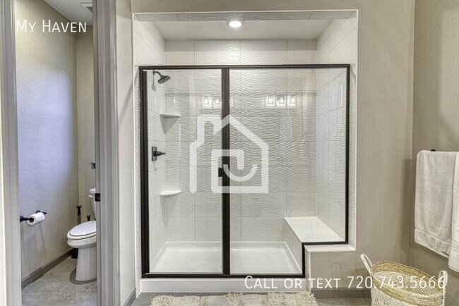 Building Photo - 17237 Parkside Dr N