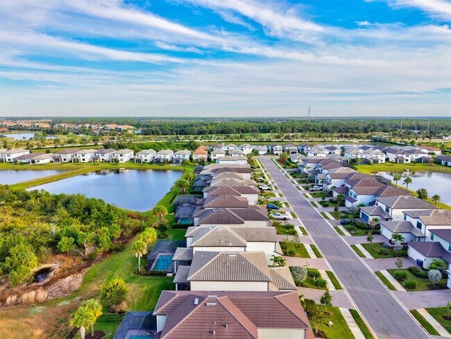 Building Photo - 16235 Pine Mist Dr