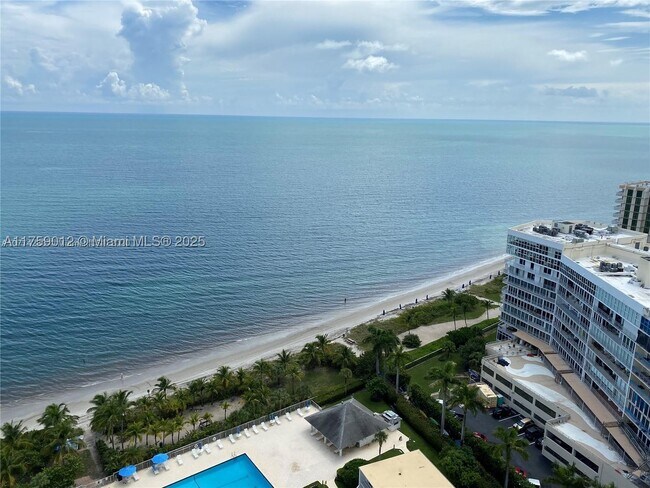 Building Photo - 881 Ocean Dr