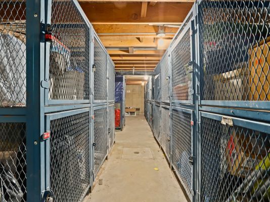 Building Photo - 806 W George St