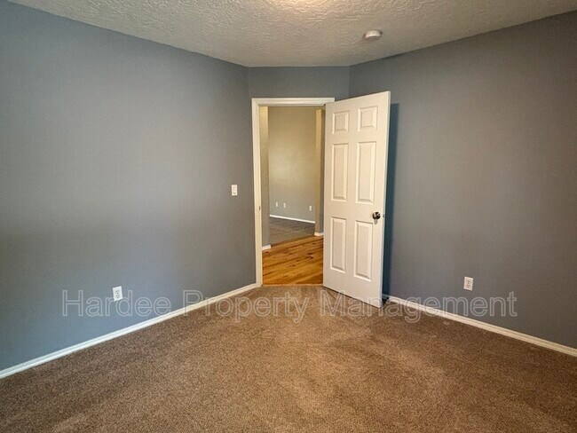 Building Photo - 2322 E Mugo St