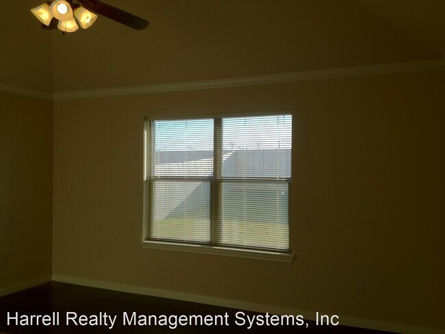 Building Photo - 3 br, 2 bath House - 614 Monticello Circle