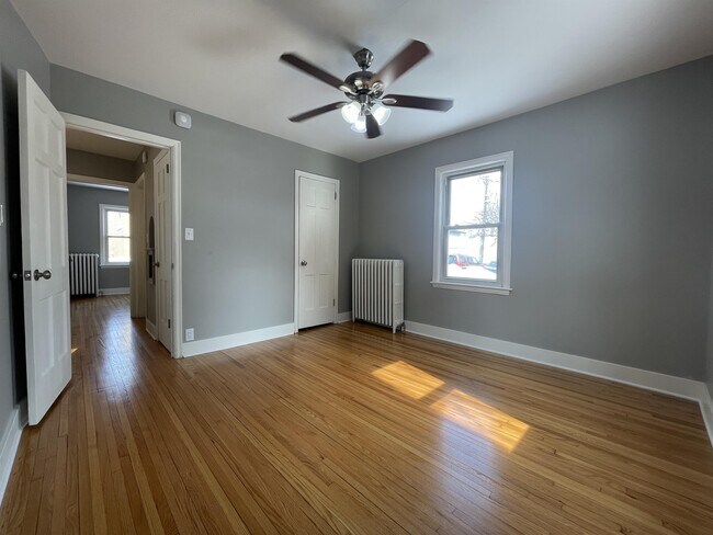 Building Photo - 4059 Brunswick Ave S