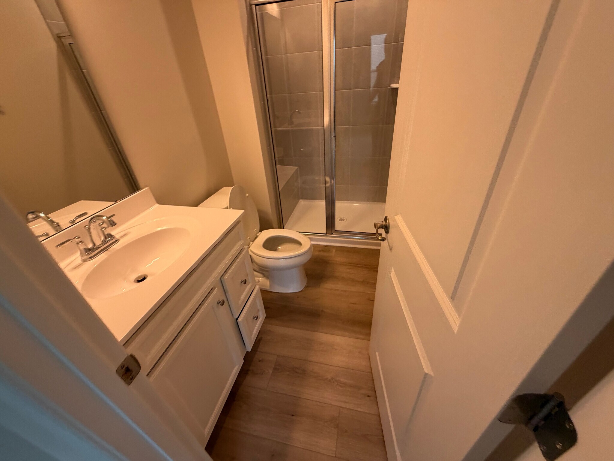 Building Photo - Room in Townhome on Beeler Ln