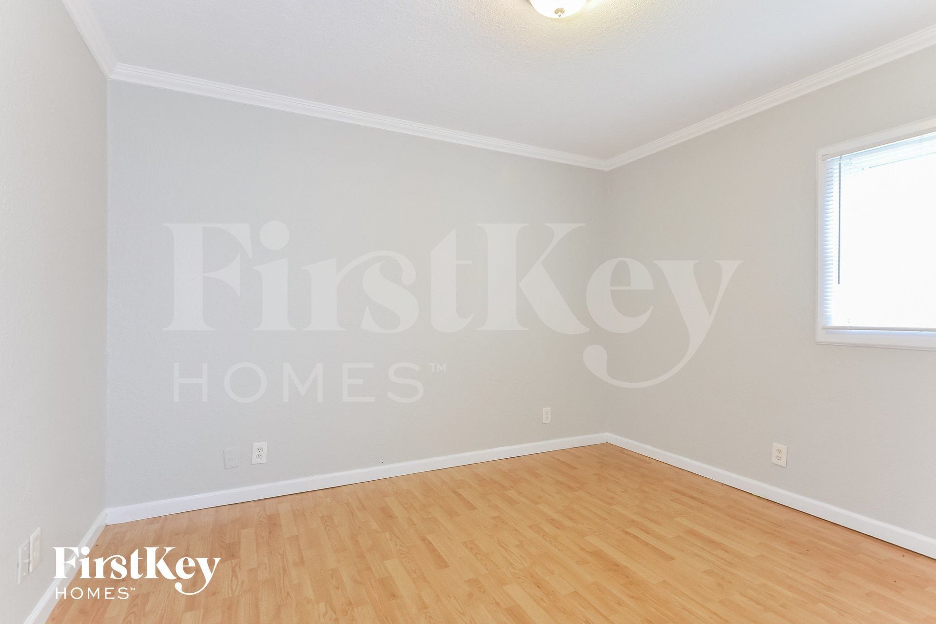 Building Photo - 1412 Vero Dr