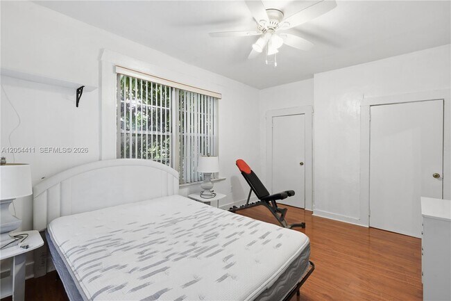 Building Photo - 3409 S Le Jeune Rd