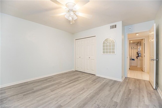 Building Photo - 290 Naples Cove Dr