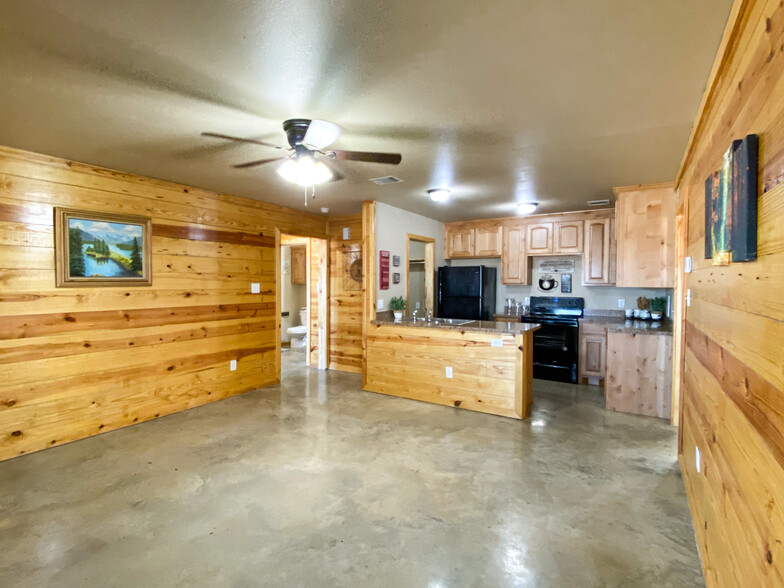 Building Photo - 1517 County Road 706