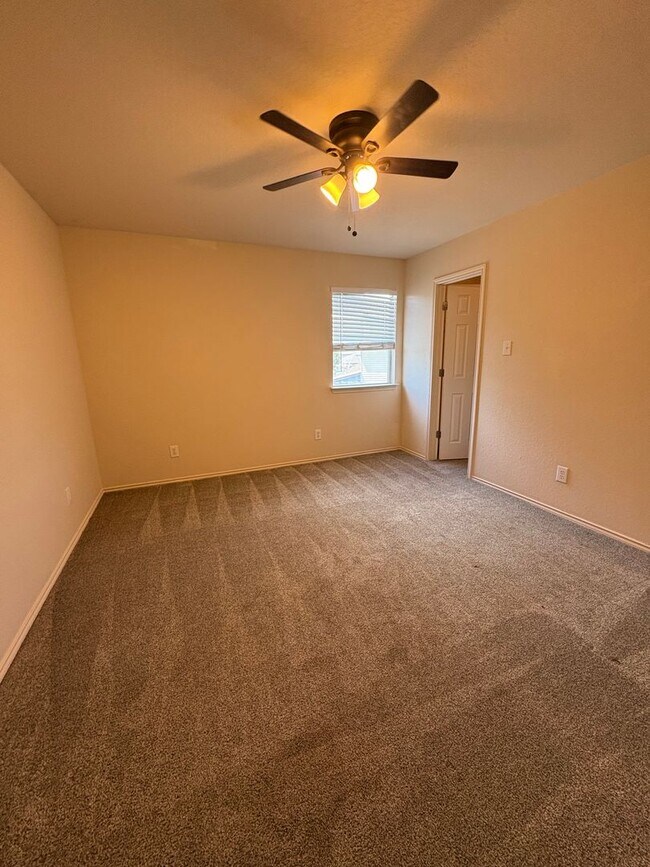 Building Photo - Beautiful home in Town Creek Village - Cibolo