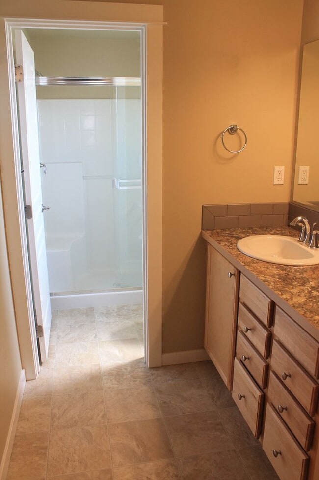 Building Photo - Southeast Boise Rental - Close to Micron