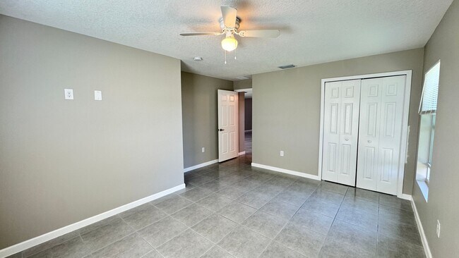 Building Photo - 851 San Filippo Dr SE