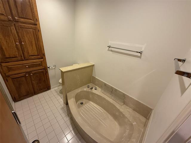 Building Photo - 5883 Westhaven Dr