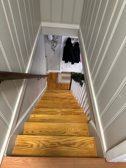 Building Photo - 23 Tiverton Pky