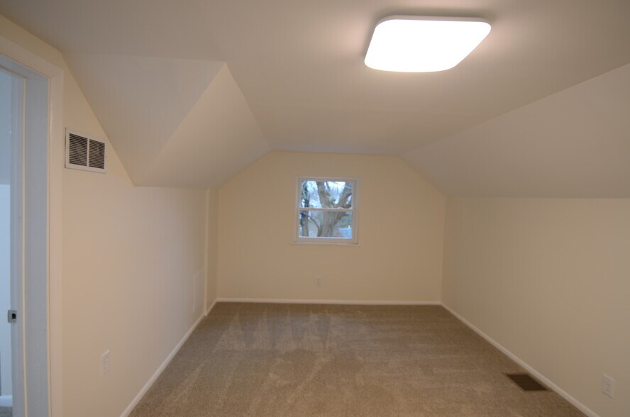 Building Photo - 7294 Chetbert Dr