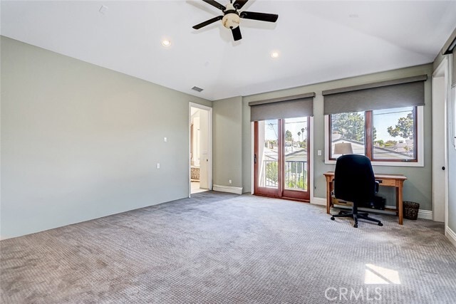 Building Photo - 3404 N Poinsettia Ave