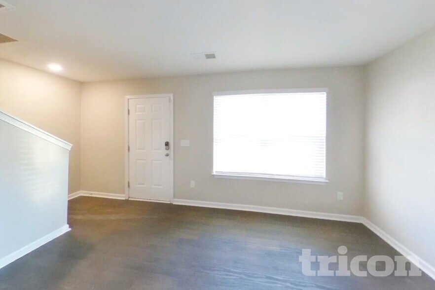 Building Photo - 283 Millen Dr