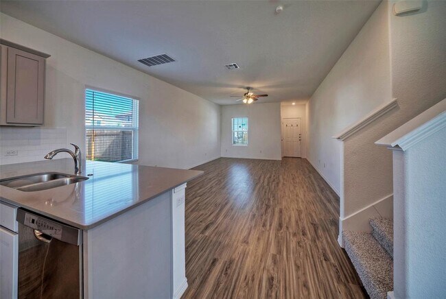 Building Photo - 3201 Ancira Pl