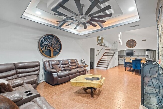 Building Photo - 21 8th