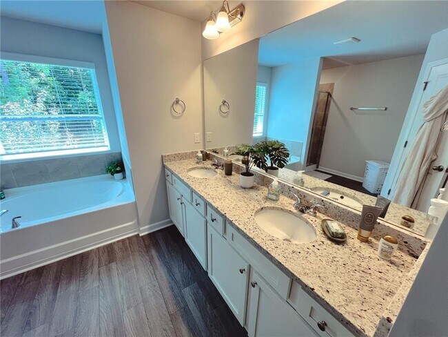 Building Photo - 109 Cedar Wood Trce