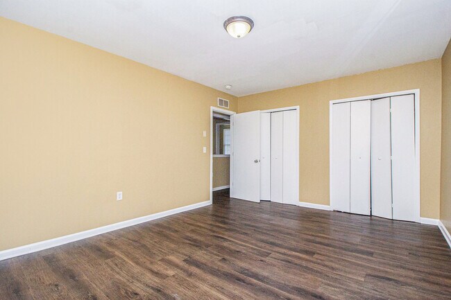 Building Photo - 1061 Centennial Ave