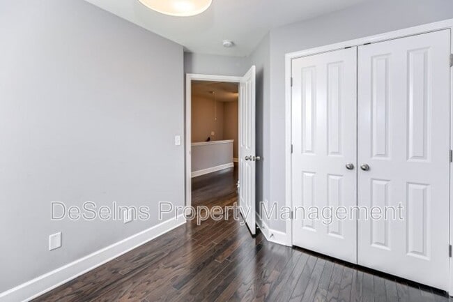 Building Photo - 5556 Prada Dr