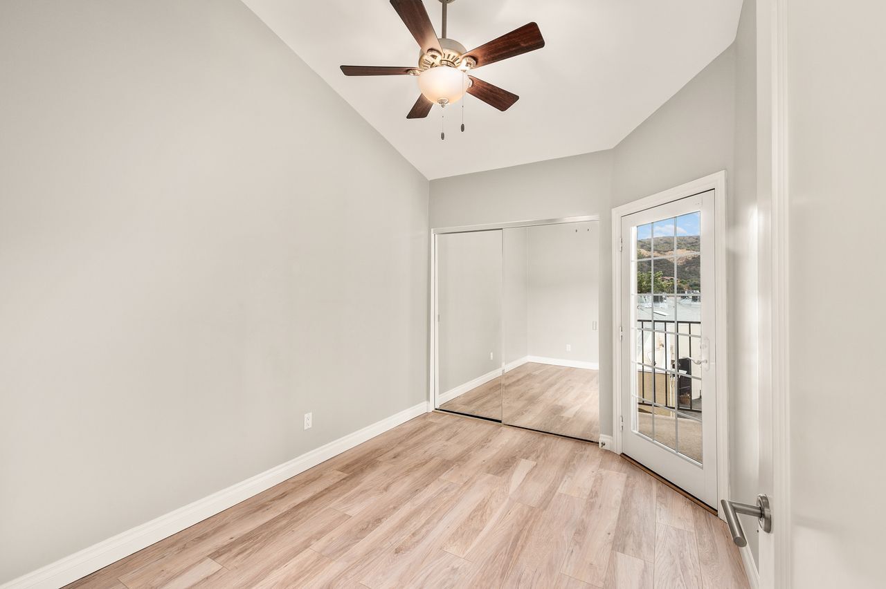 Building Photo - 5241 Colodny Dr