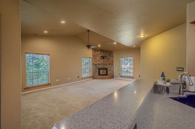 Building Photo - 111 Coker Ln