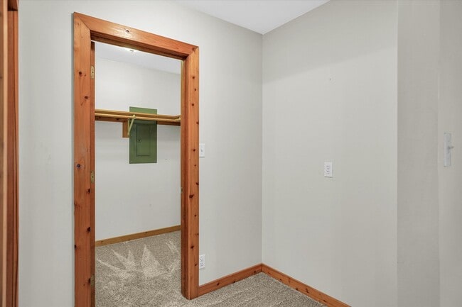 Building Photo - 1705 Lake Shore Dr
