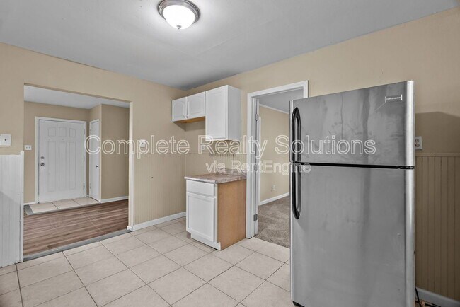 Building Photo - 1132 Redman Blvd