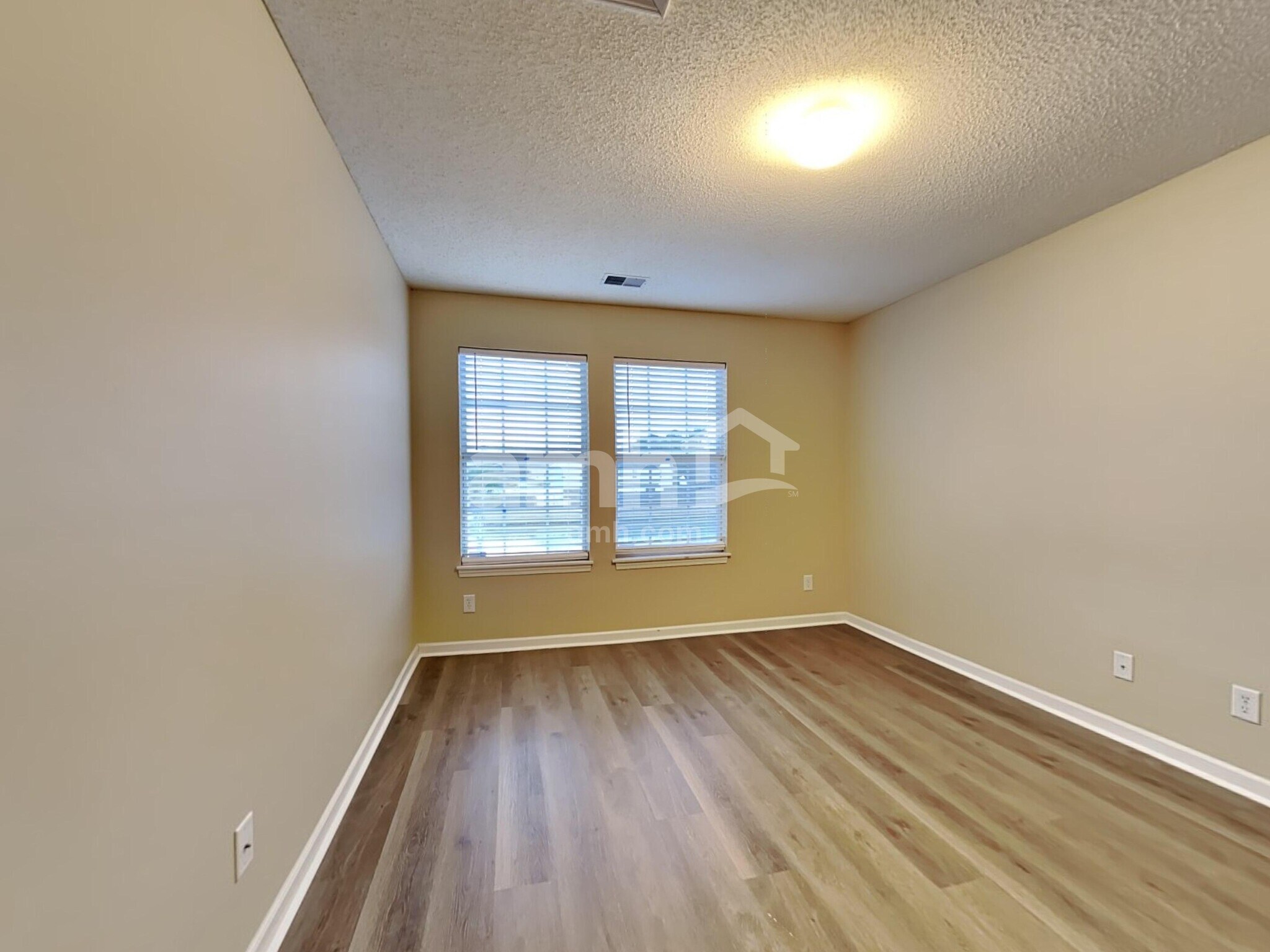 Building Photo - 110 Macallan Ct