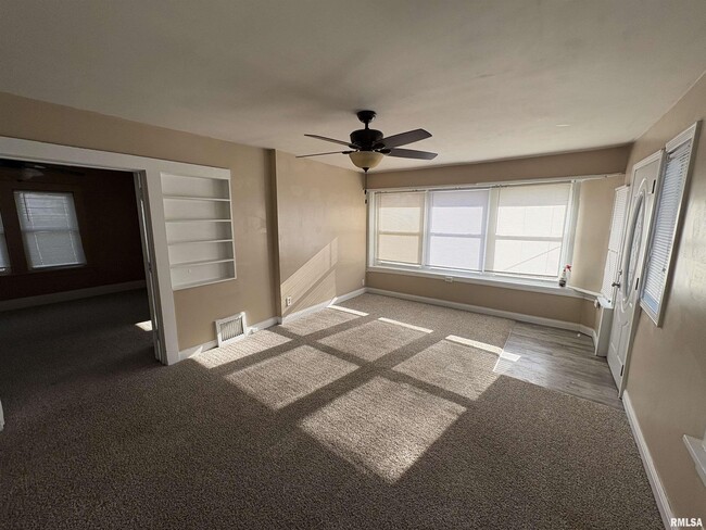 Building Photo - 705 E Marietta Ave