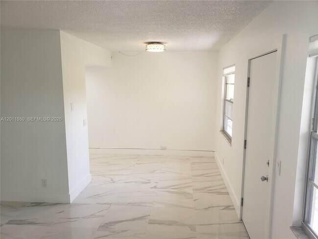 Building Photo - 13255 SW 7th Ct