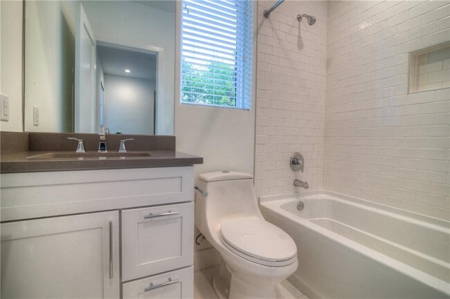 Building Photo - 3111 Walling Dr