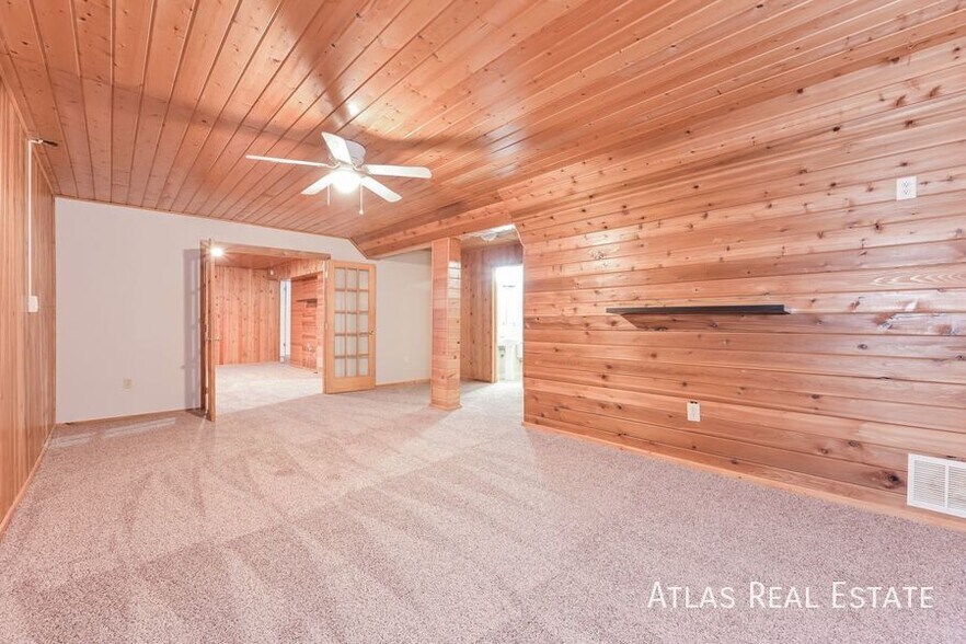 Building Photo - 3828 S Ouray Way