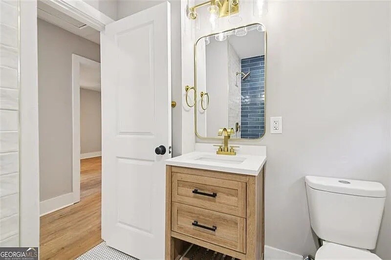 Building Photo - Room in House on Diana Dr SW