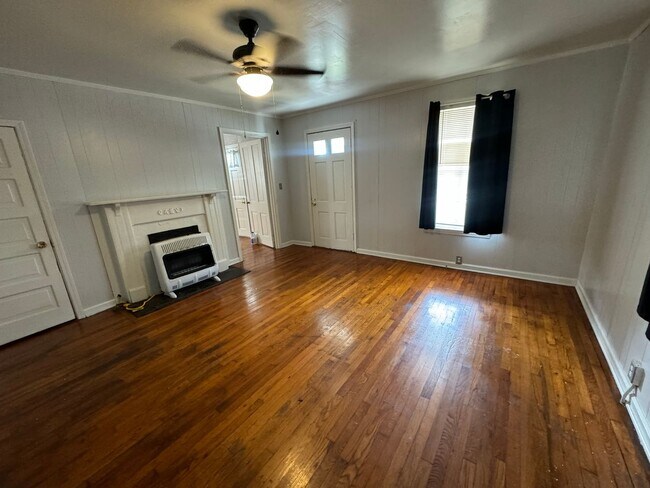 Building Photo - 2 Bedrooms, 1 Bathroom - Home in North Rome! **Move-In Special**