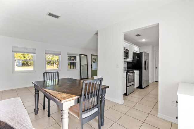 Building Photo - 4.8 Acres of Peaceful Country Living With No HOA