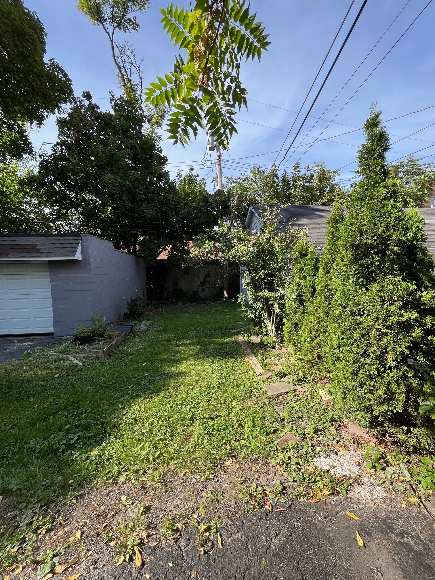 Building Photo - 2683 Hampshire Rd